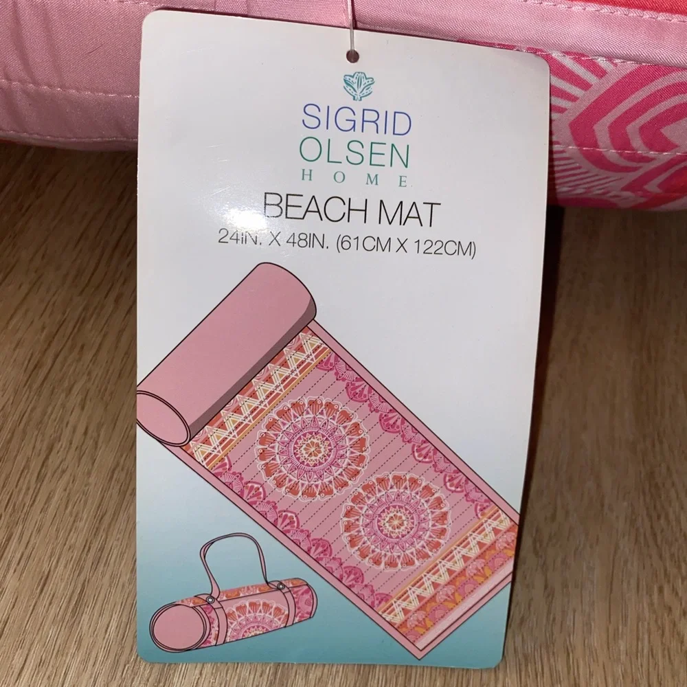 Sigrid Olsen Home Salmon Pink Medallion Print Quilted Beach Pool Roll Mat Towel